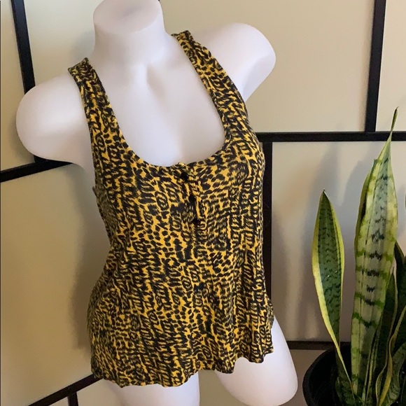 Leopard tank